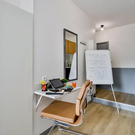 Ws Tour Eiffel - Saint-charles Parigi