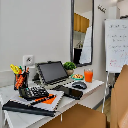 Ws Tour Eiffel - Saint-charles Parigi