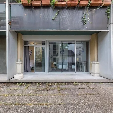 Ws Tour Eiffel - Saint-charles * Parigi